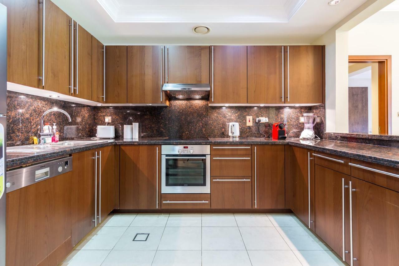 Beachfront Two Bedrooms On Palm Jumeirah By Deluxe Holiday Homes Dubaï Extérieur photo