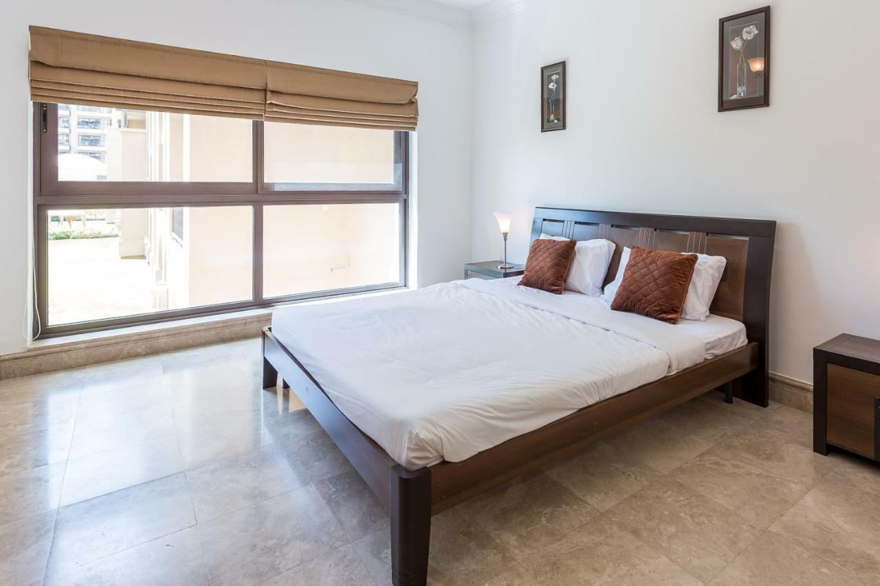 Beachfront Two Bedrooms On Palm Jumeirah By Deluxe Holiday Homes Dubaï Extérieur photo